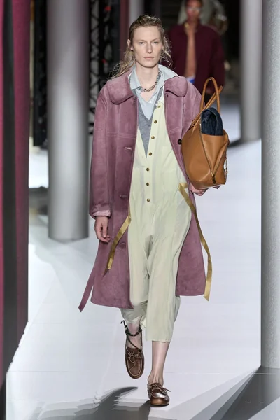 Look 27